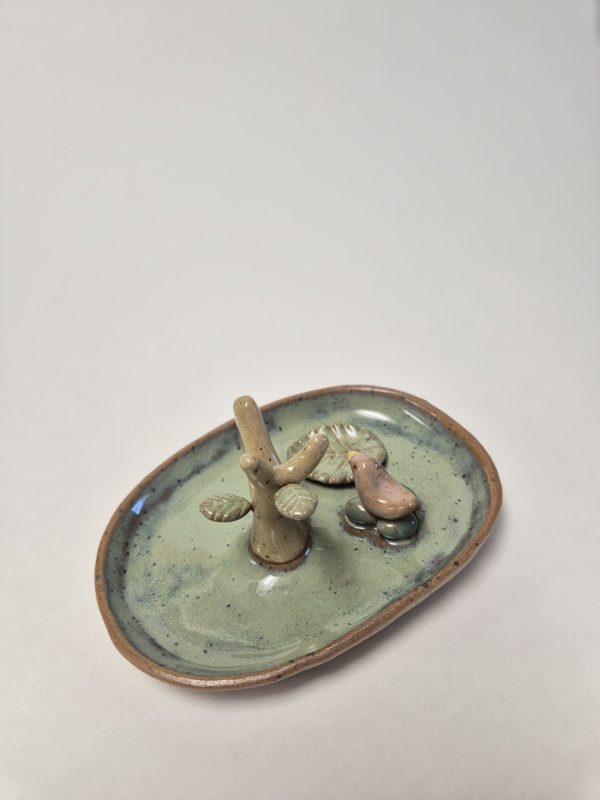 Ceramic jewelry holder