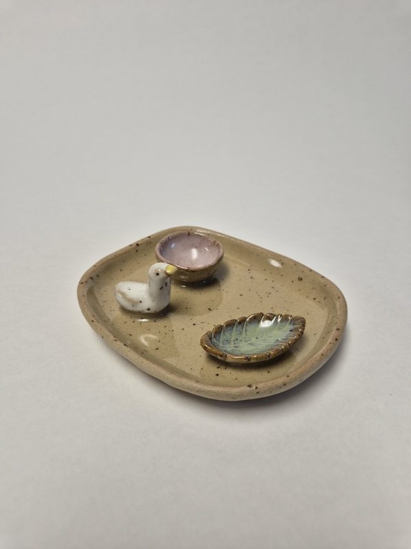 Ceramic jewelry holder