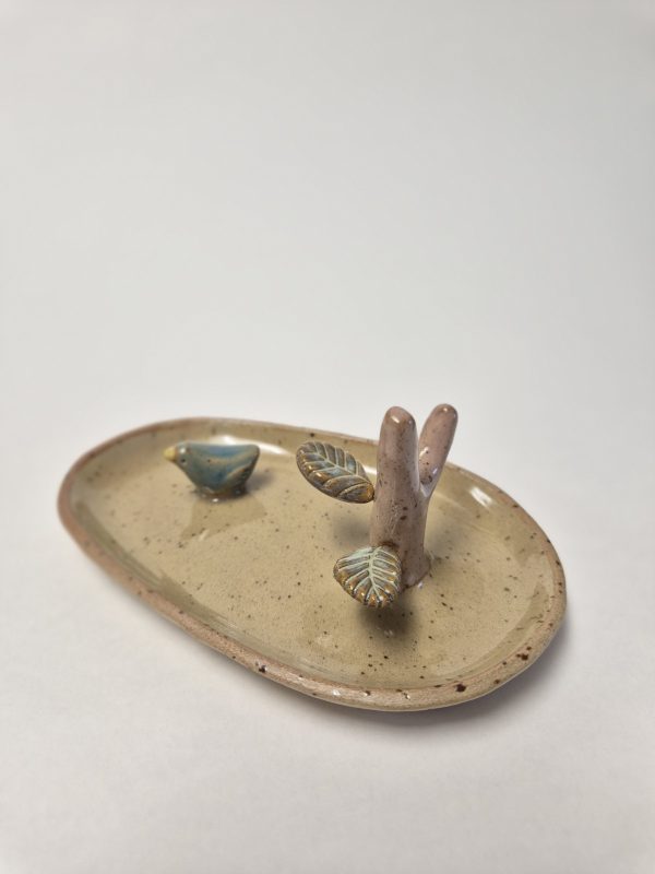 Ceramic jewelry holder