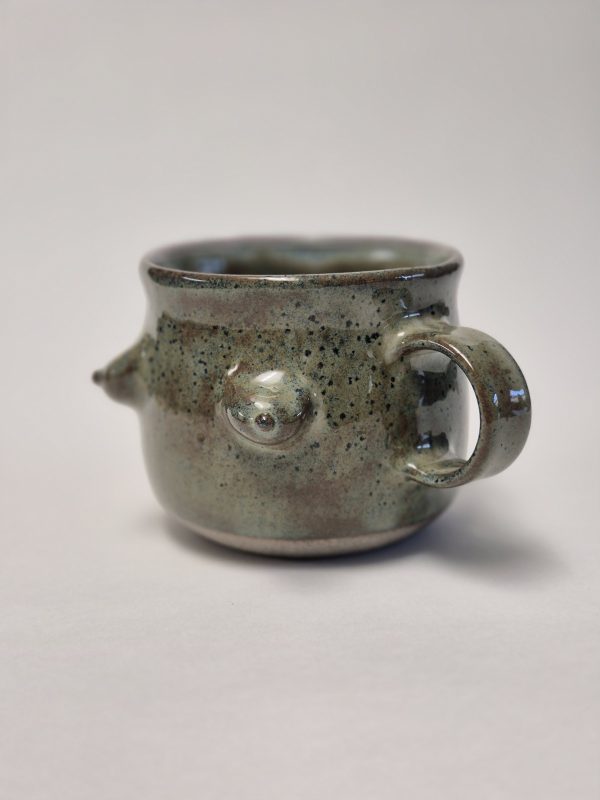 Ceramic body shaped mug