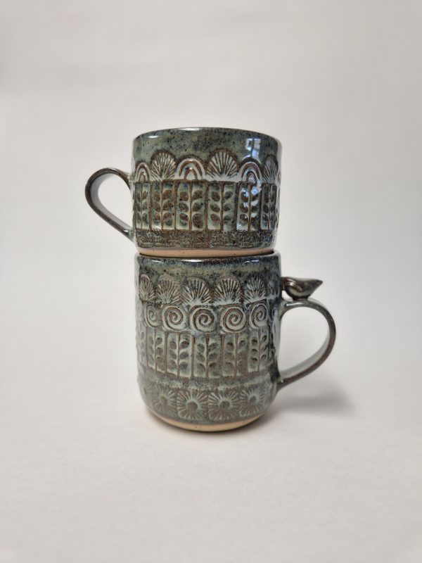 Textured coffee mug