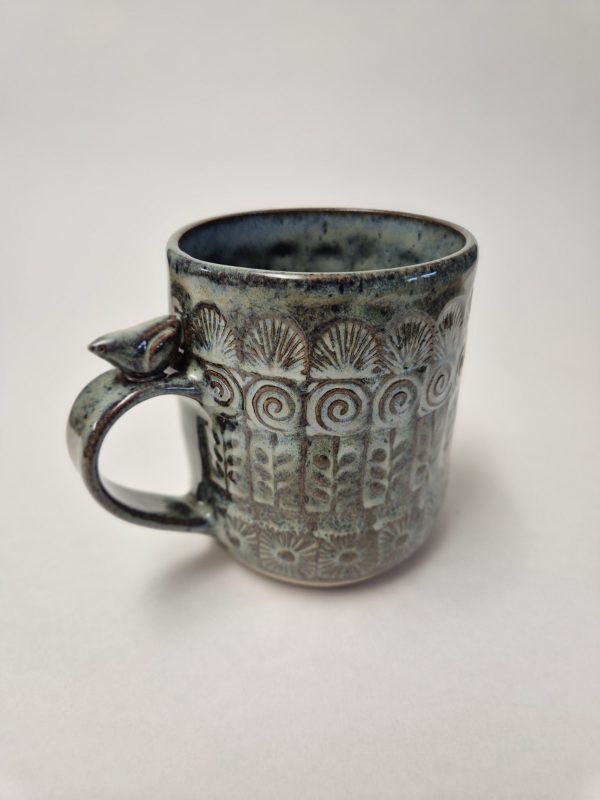 Big textured mug with bird