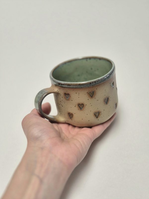 Ceramic mug with hearts