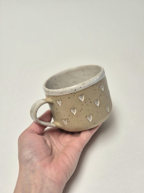Ceramic mug with hearts