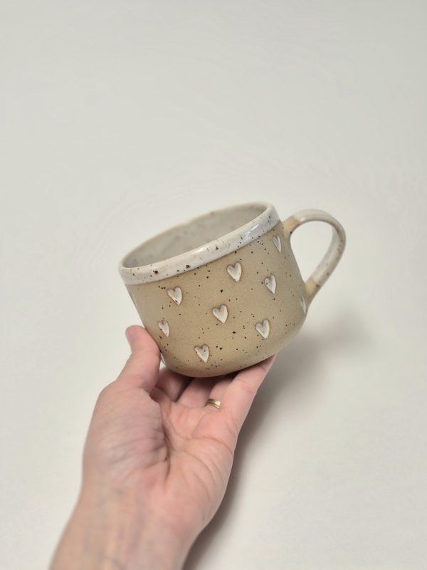 Ceramic mug with hearts