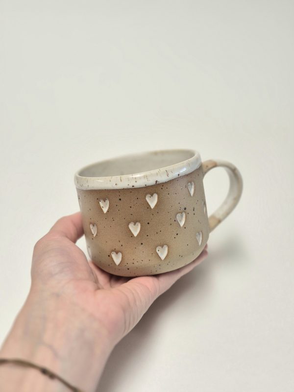 Ceramic mug with hearts