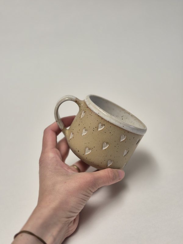 Ceramic mug with hearts