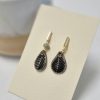 Elegant black earrings