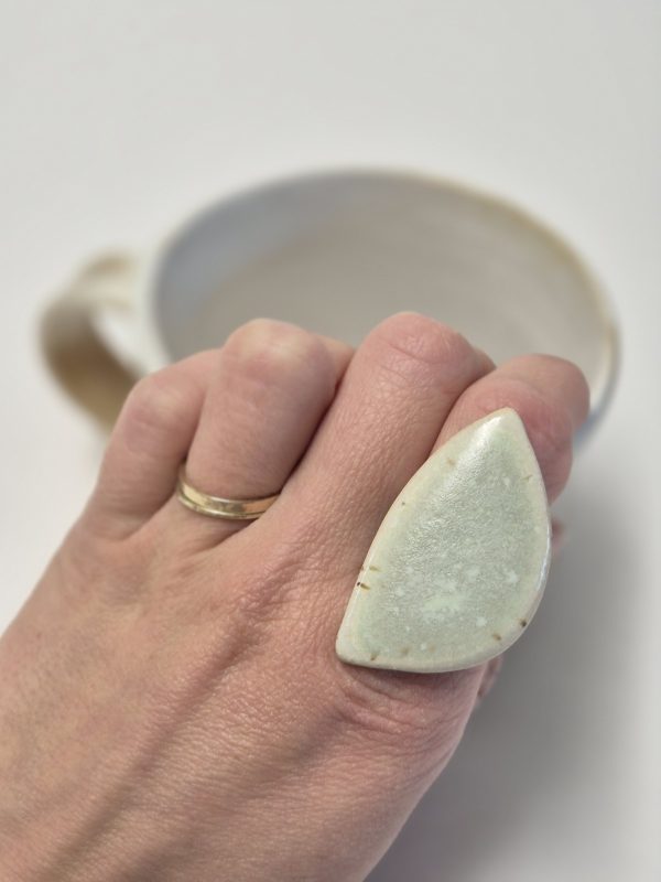 Ceramic statement ring