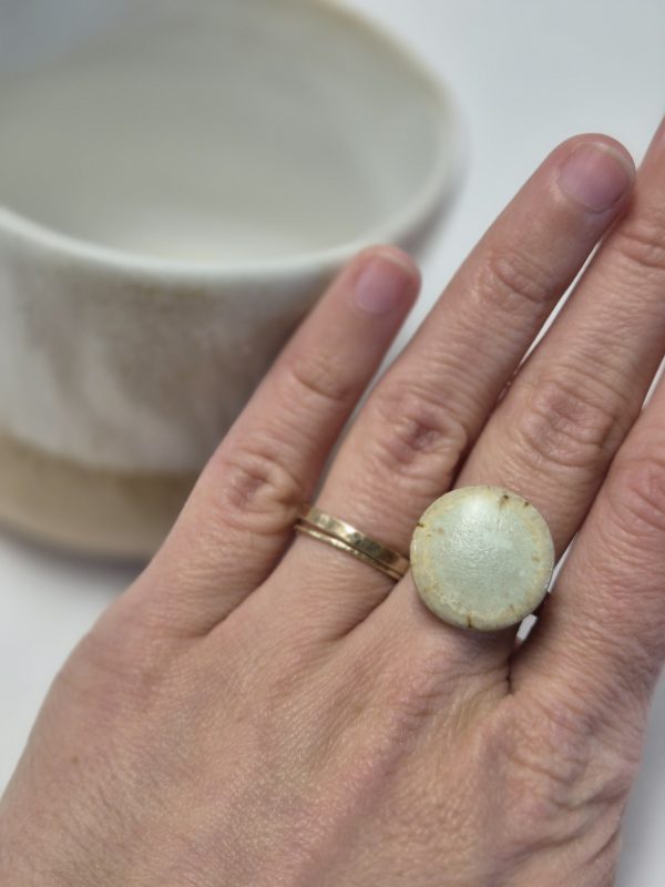 Round ceramic ring