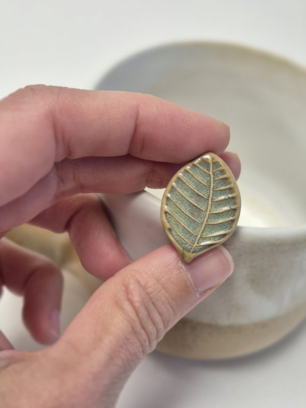 Leaf shaped ring