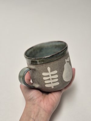 Ceramic tea mug