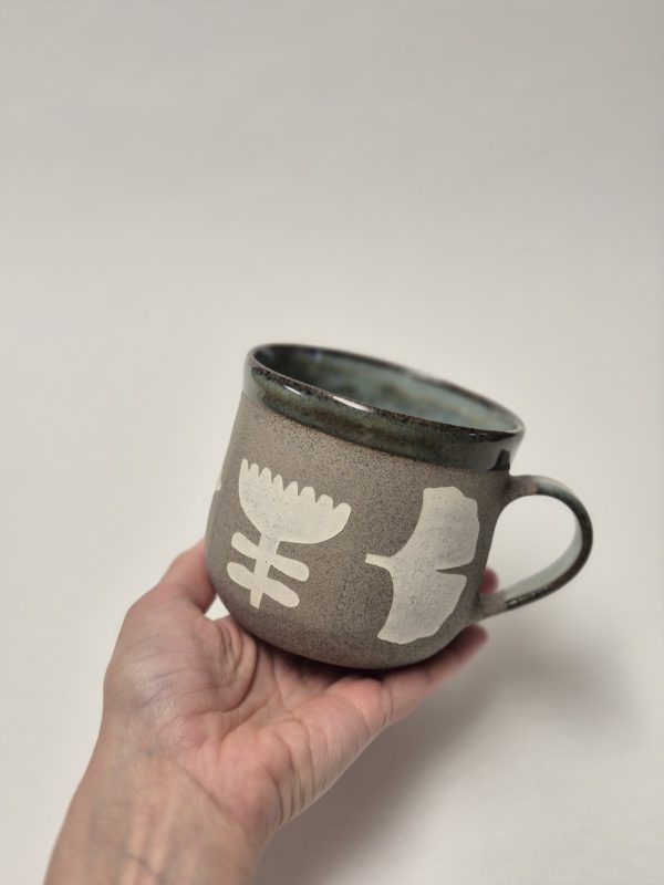 Ceramic tea mug